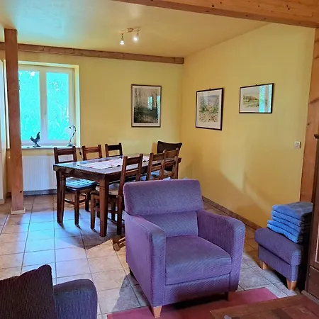 Farm In Pfaffenhofen With Indoor Pool アパート